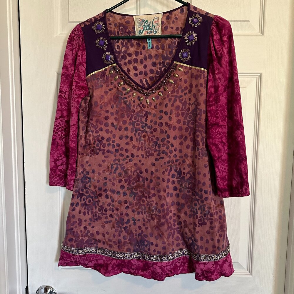 Unique Anthropologie tunic/top in pristine condition